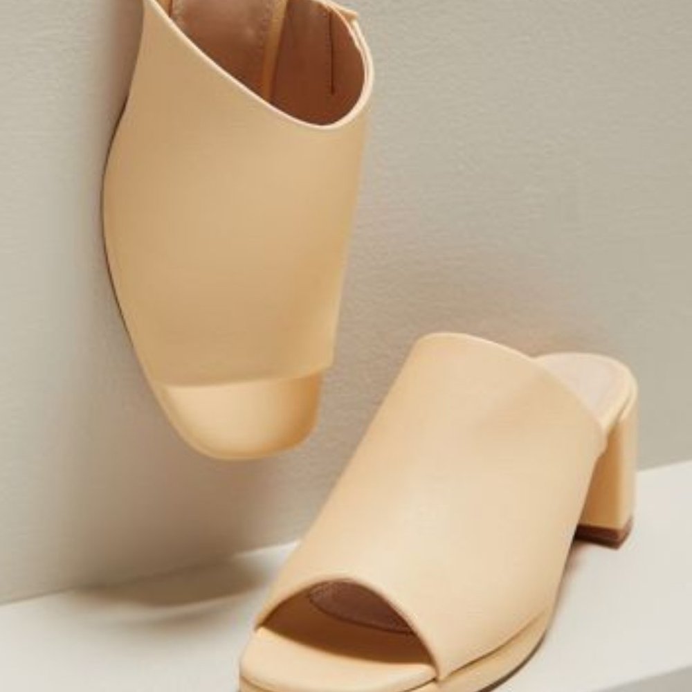 UO Cara Helled Mule Sandal